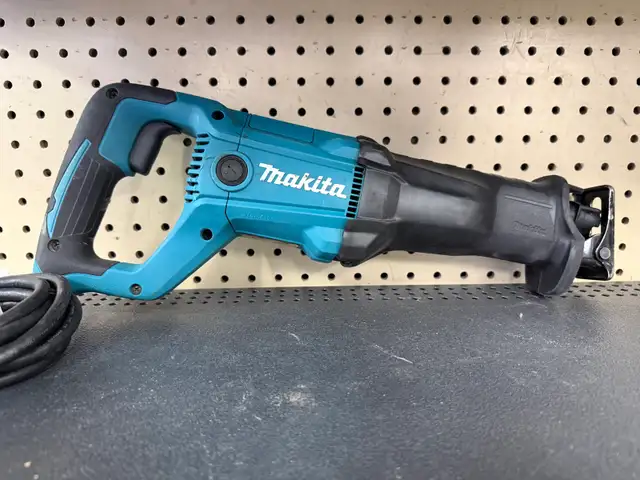 Makita JR3051T Reciprocating Saw