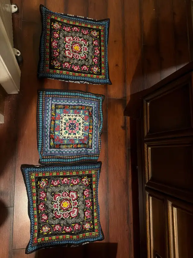three cushion case s