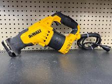 DeWalt DWE357 VS Reciprocating Saw - Photo 2