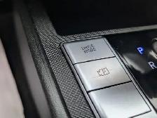 2024 Hyundai Elantra SEL - Photo 17