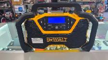 DEWALT 12v/20v Jobsite Bluetooth Radio - Photo 2