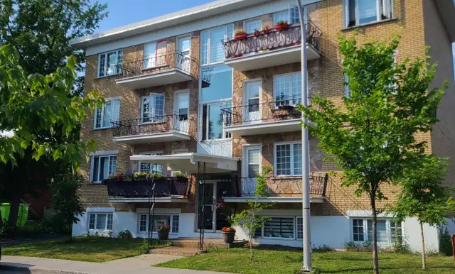 Vrai Vieux Longueuil - 4 1/2 chauffé pour 01 août 2026