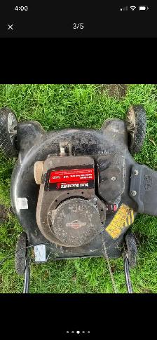 Gas lawnmower - Photo 3