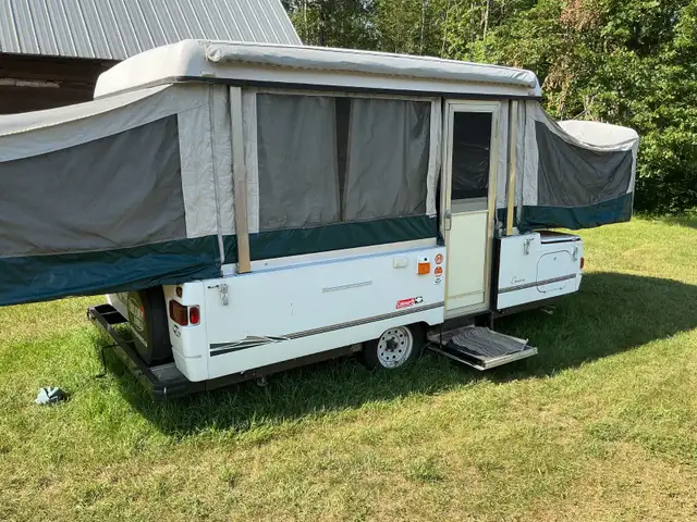 1997 Coleman Cheyenne by Fleetwood pop up camper!