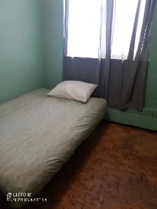 private furnished bedroom with private bathroom for rent - Photo 3