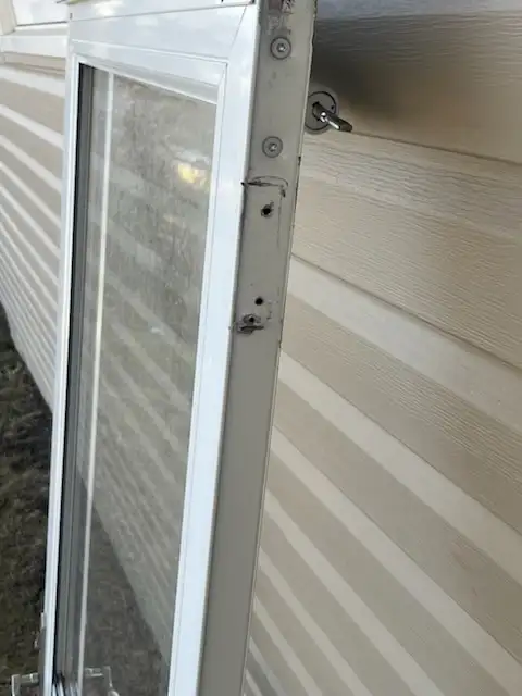 STORM door Installs installation, fix closing. Repair a Cracked