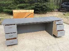 SHOP BENCH/DESK