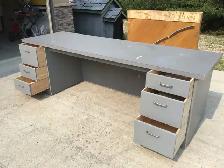 SHOP BENCH/DESK - Photo 2