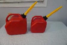 Jerry Cans & Oil Pan - Photo 2