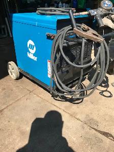 WELDER MILLER 302 WITH ALUMINUM GUN - Photo 2