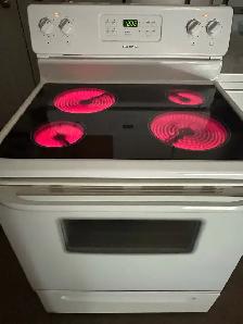 self Clean  Flat Top Stove. Clean & Works Perfectly Fine…