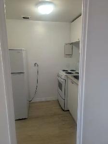 LARGE STUDIO FOR RENT, GREAT LOCATION - Photo 2