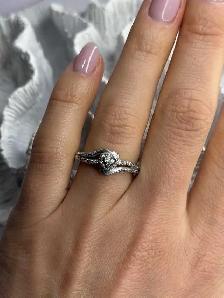 White 14k Gold Heart Diamond Ring - Photo 3