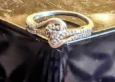 White 14k Gold Heart Diamond Ring - Photo 4