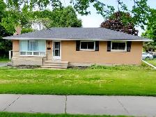 Centrally located 3 bed 1 bath house for rental from August 1st - Photo 7