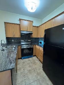 Condo for rent - 2bdrm, 1 bath - Fully furnished in Scarborough - Photo 2