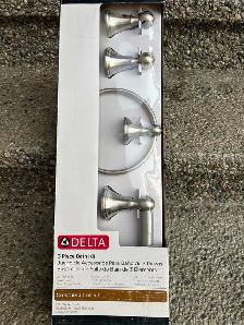 NEW Bathroom Hardware & Kitchen Faucet - Photo 3