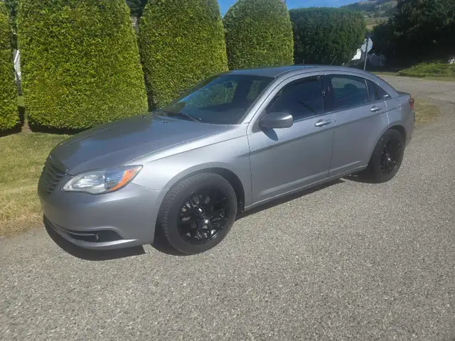 2013 Chrysler 200 touring