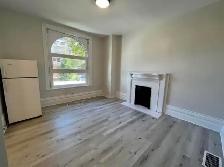 Bachelor Apartment Aug 1 - Photo 2