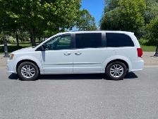 2016 Dodge Grand Caravan SE Plus - Photo 2