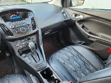 2017 Ford Focus SE - Photo 3