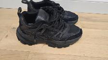 BULK SHOE SALE! - Photo 10