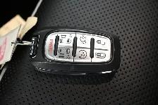 2025 Chrysler Pacifica Limited Leather, Sunroof, Captains Chairs - Photo 32
