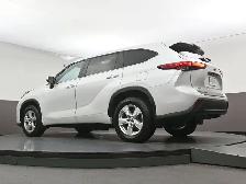2023 Toyota Highlander LE AWD, HEATED SEATS, BACKUP CAMERA & MOR - Photo 44