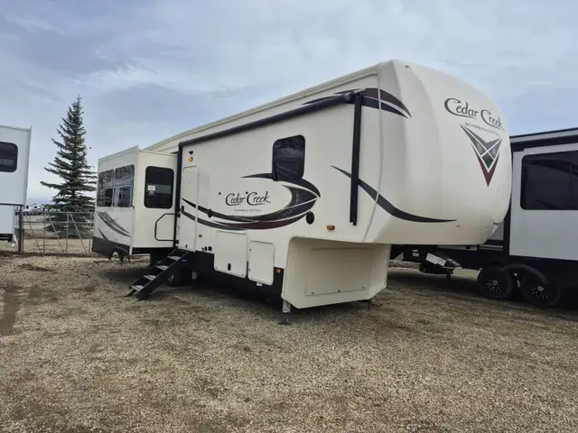 2020 Forest River CEDAR CREEK 31 IK
