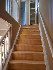 Beautiful 3 Bedrooms 2 Storeys House in Edgemont for Rent - Photo 6