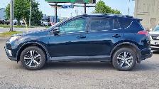 2017 Toyota RAV4 XLE - Photo 3