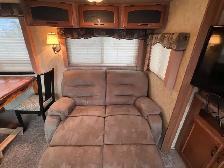 2010 CHAPARRAL 270RKS REAR KITCHEN, COUPLES UNIT - Photo 10