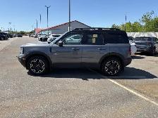 2025 Ford Bronco Sport Outer Banks 4x4 | No Accidents - Photo 2