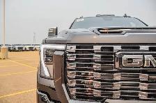 2026 GMC Sierra 3500HD Denali Ultimate - Photo 11