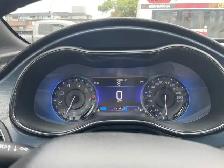 2015 Chrysler 200 S - Photo 8