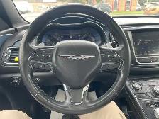 2015 Chrysler 200 S - Photo 11