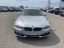 2014 BMW 320i xDrive All-wheel Drive/NAVIGATION/LEATHER/SUNROOF - Photo 2