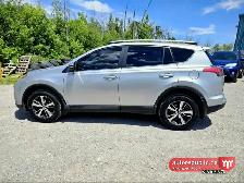 2016 Toyota RAV4 XLE AWD Certified Low Kms Sunroof Heated Seats - Photo 2