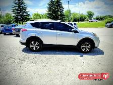 2016 Toyota RAV4 XLE AWD Certified Low Kms Sunroof Heated Seats - Photo 16