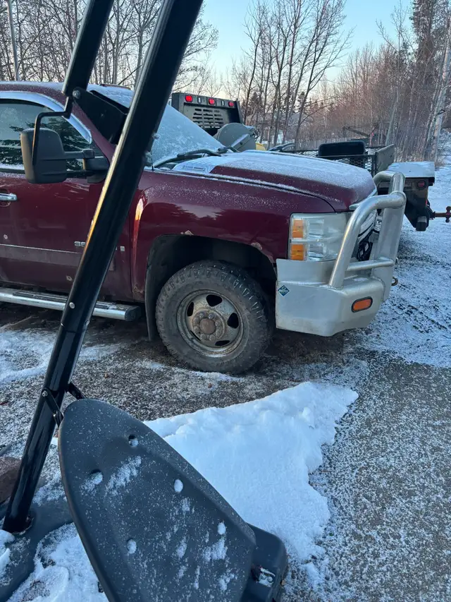 2008 chev dually leather loaded