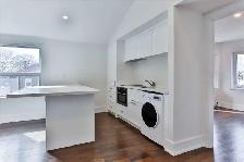 Stunning 2 Bedroom   1.5 Bath in The Beach | Steps to the Lake - Photo 4
