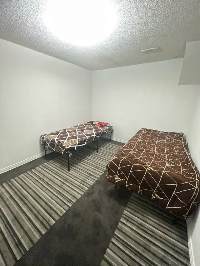 Basement & Rooms for rent