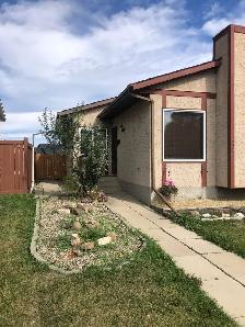 2 Bed 1 Bath Unit in Edmonton, AB - Photo 3