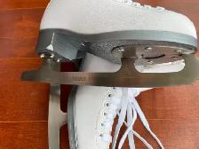 Kids’ Skates, Skating Bag, Helmet - Photo 8
