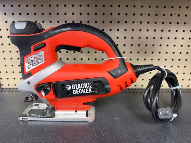 Black and Decker JS700 Scrolling Jigsaw