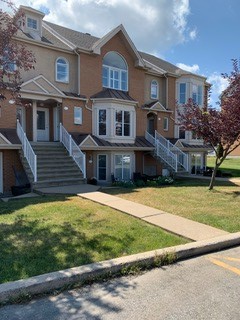 Condo à louer à Brossard.