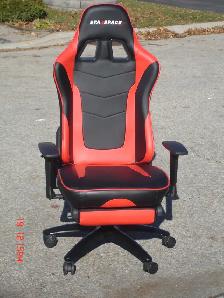 LIKE NEW STARSPACE OFFICE OR GAMING CHAIR FIRST $160.00 CASH!