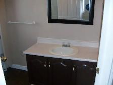 4 bedroom house - heat and light included - Photo 3