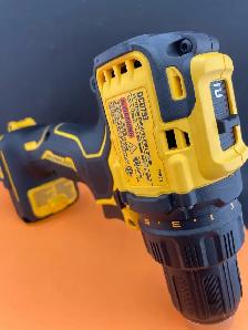 Dewalt DCD793 Drill Like New - Photo 2