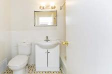 1 BEDROOM APARTMENT IN GAMBLE/ DANFORTH - Photo 5